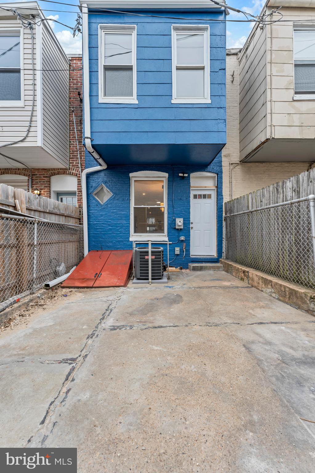 ELWOOD PARK - Residential