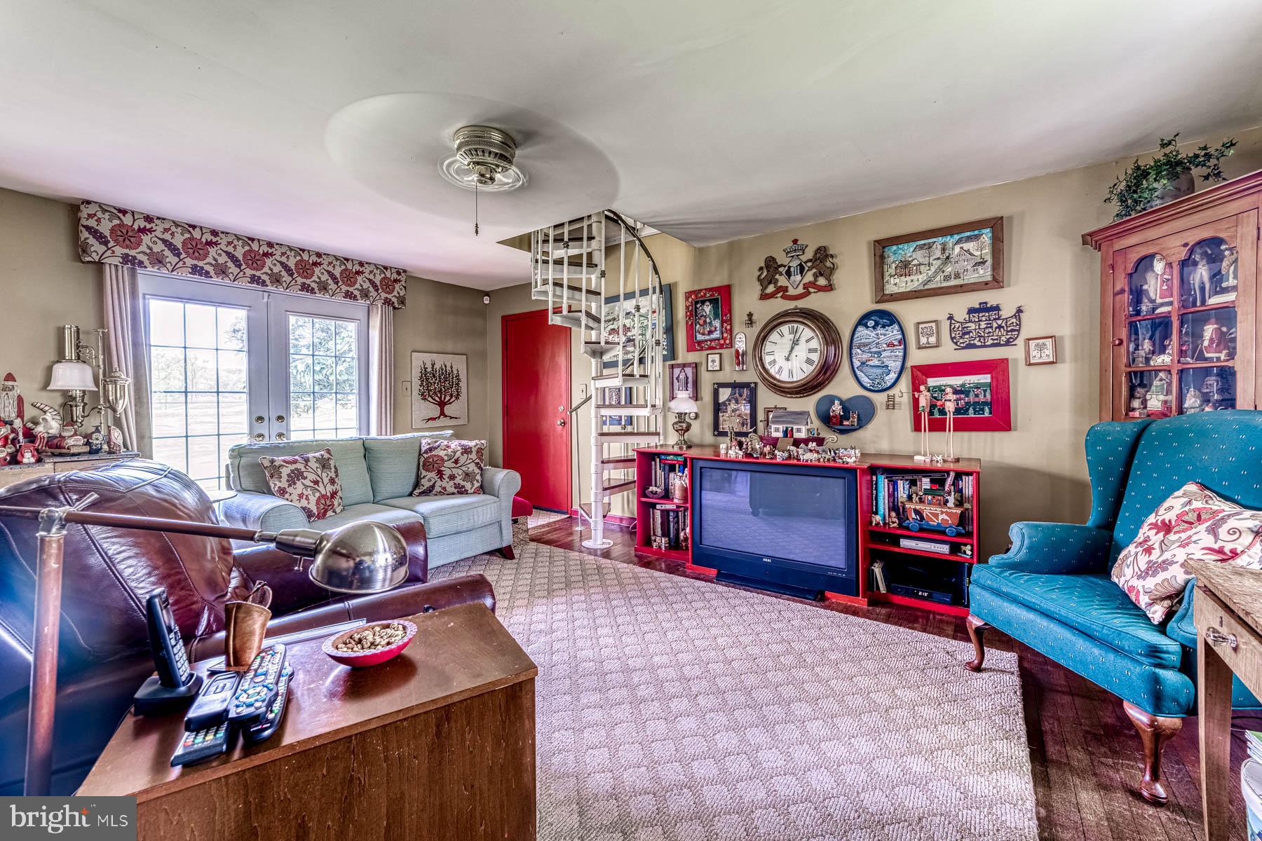 TANTALLON ON THE POTOMAC - Residential