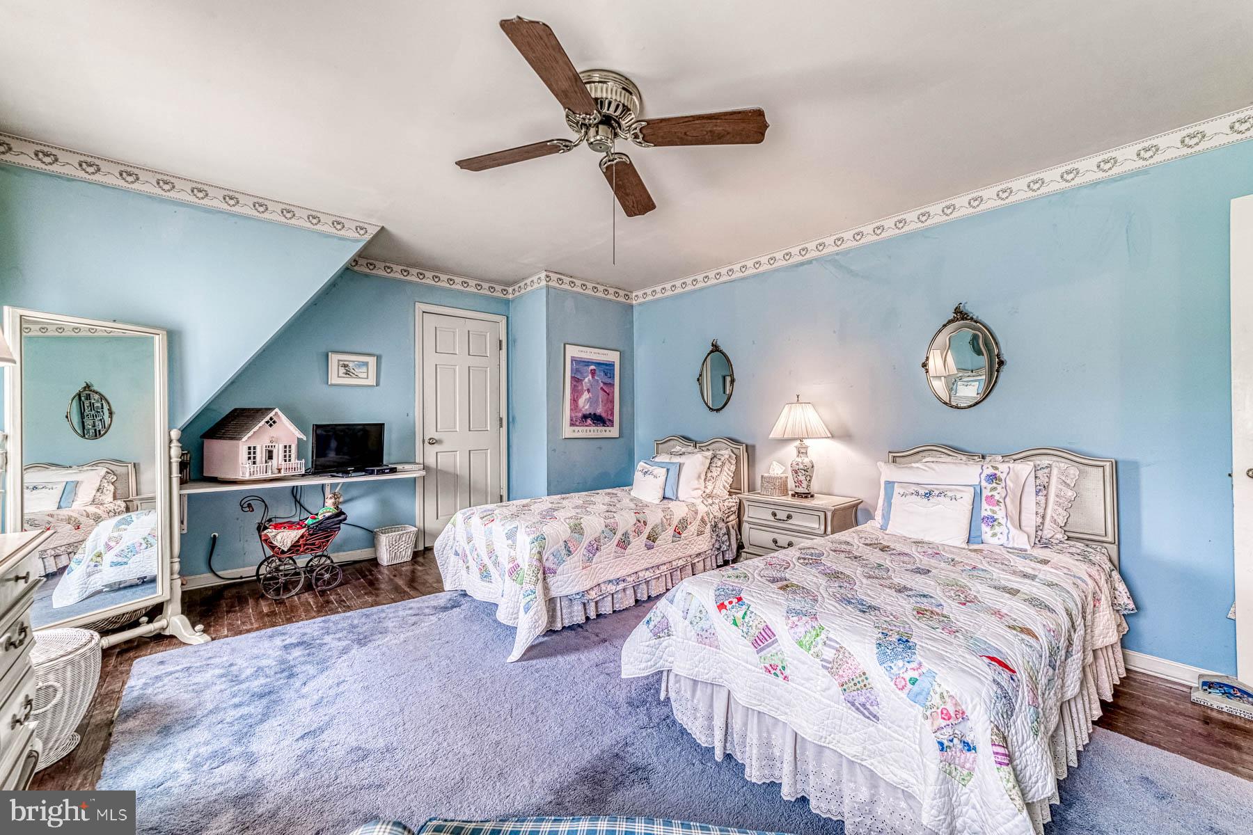 TANTALLON ON THE POTOMAC - Residential