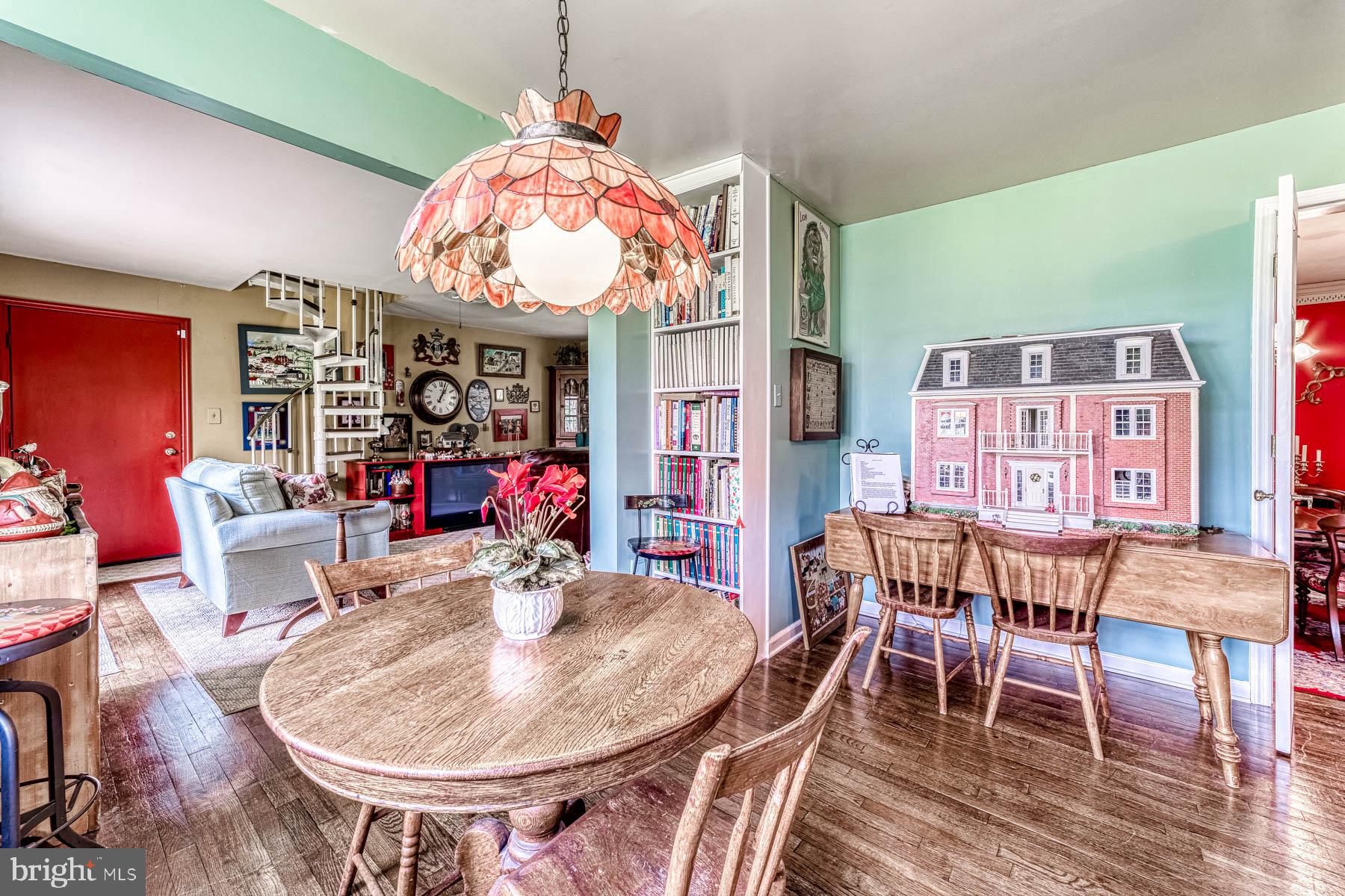 TANTALLON ON THE POTOMAC - Residential