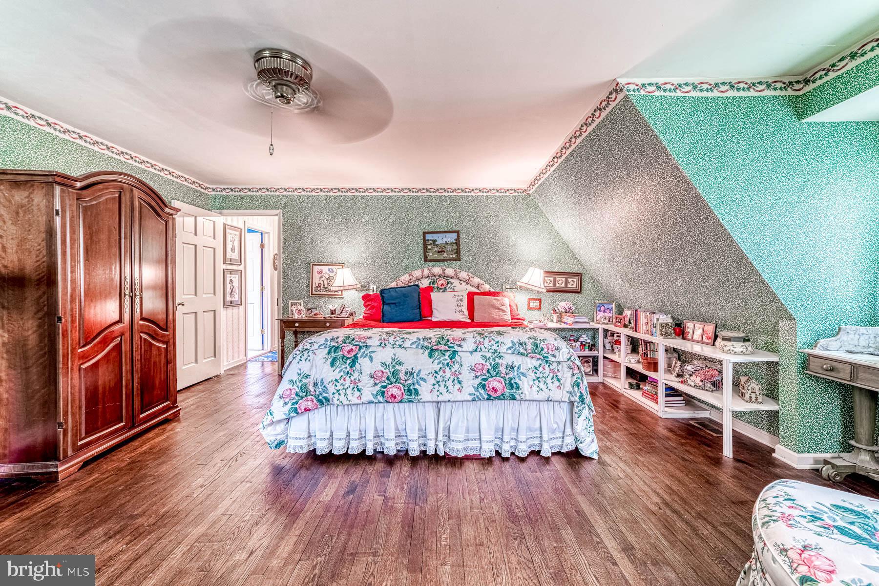 TANTALLON ON THE POTOMAC - Residential