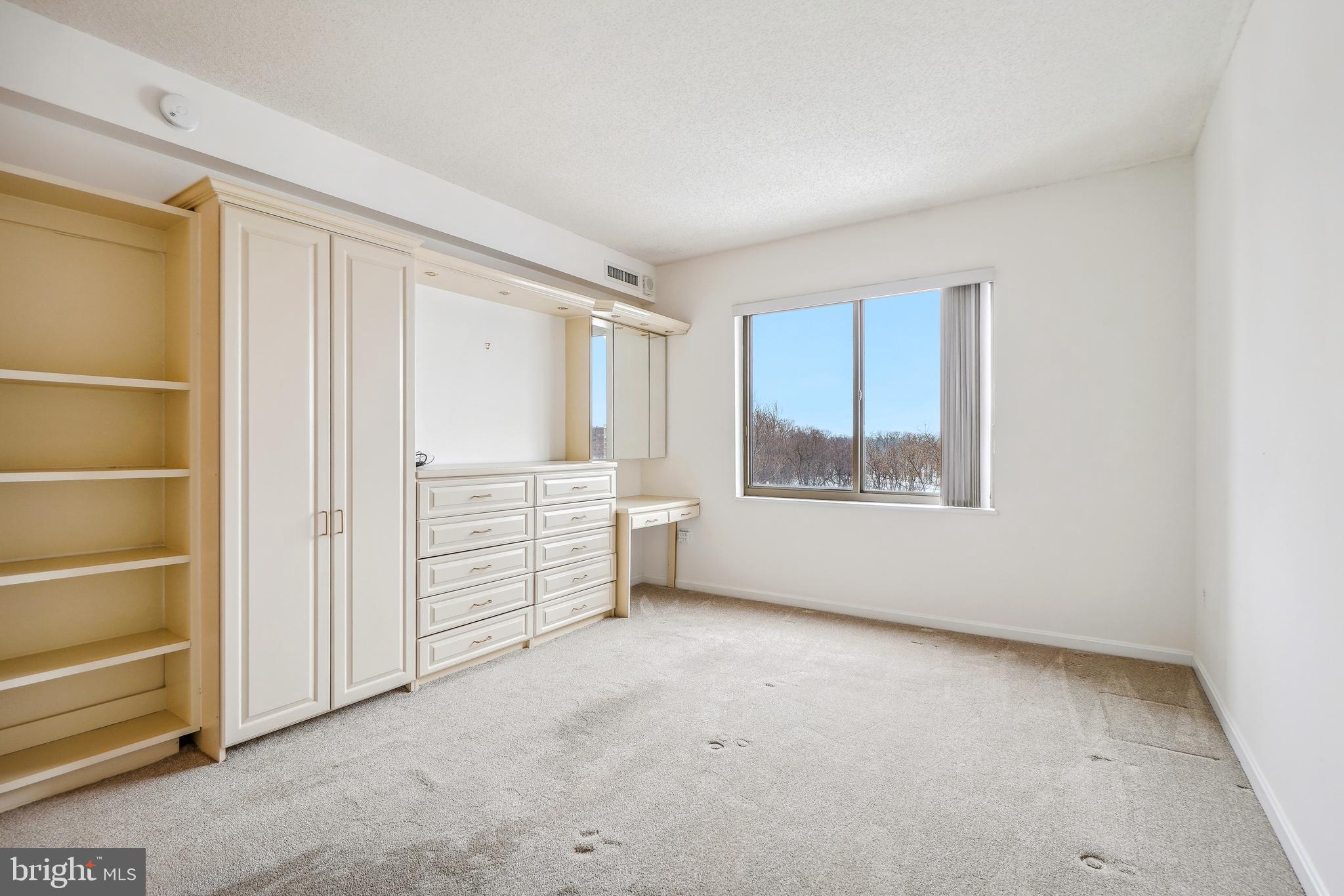 OVERLOOK AT LEISURE WORLD - Residential