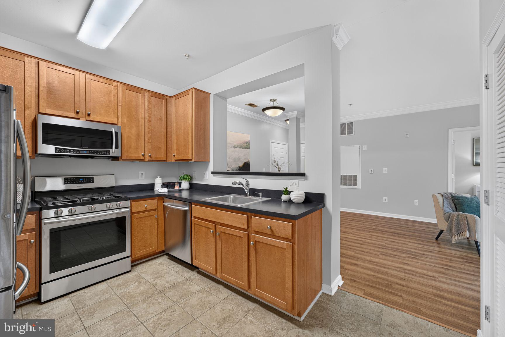 4854 EISENHOWER AVENUE 257