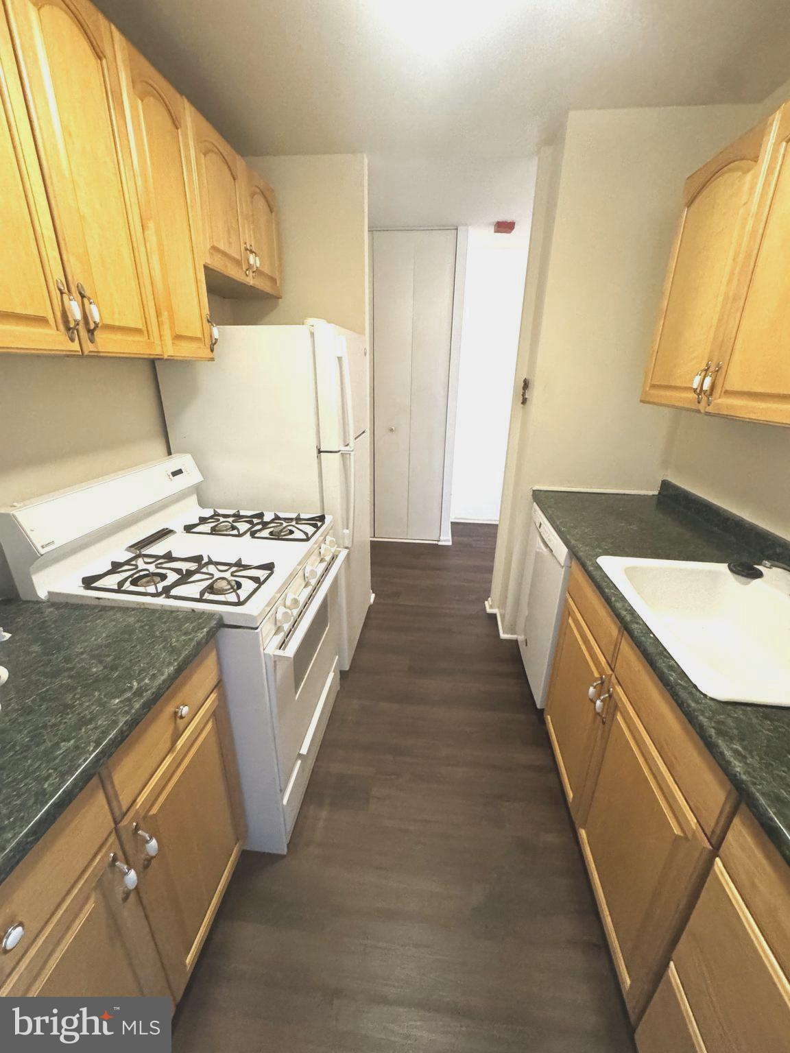 ROXBOROUGH - Residential