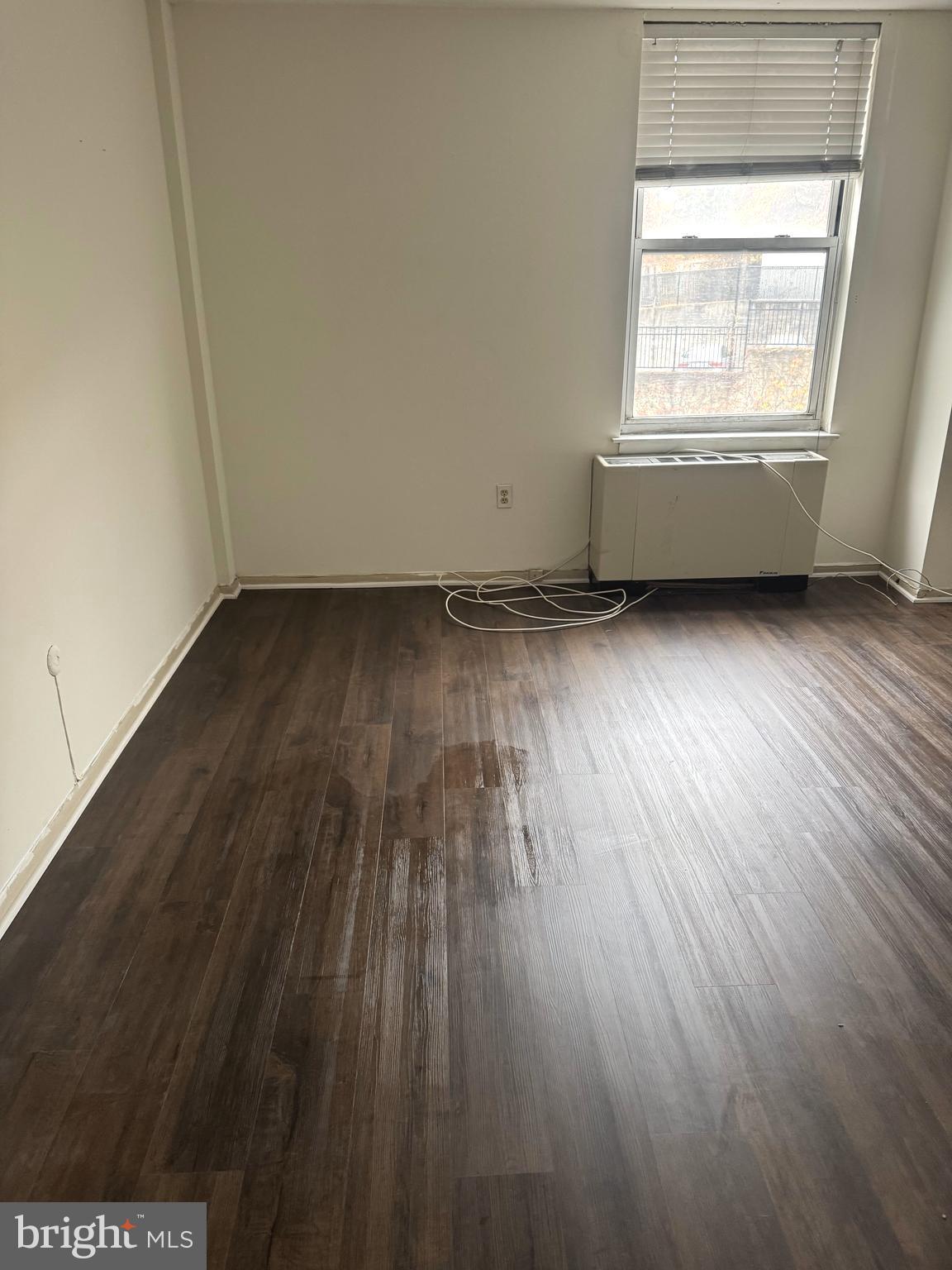 ROXBOROUGH - Residential