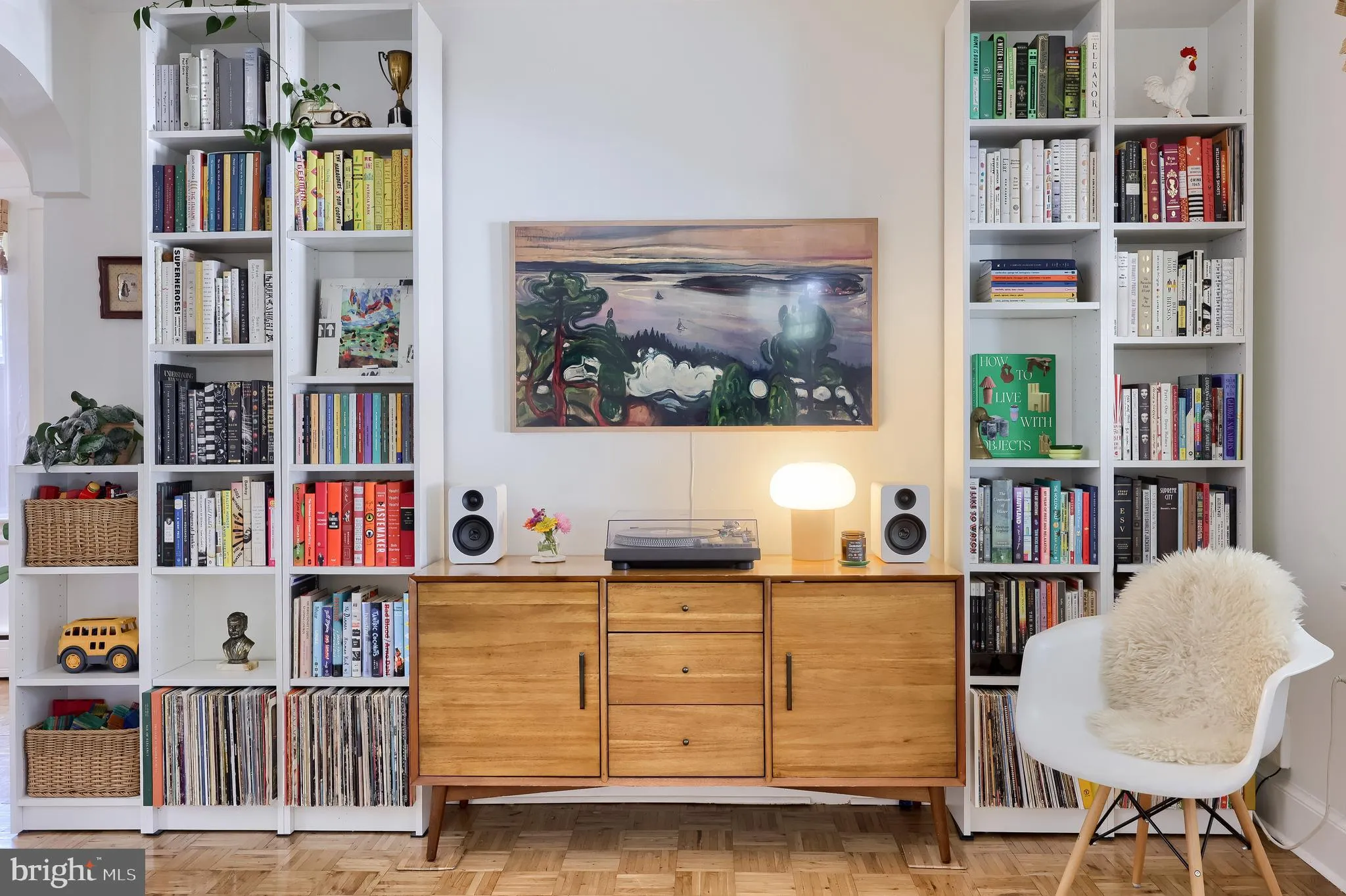 Lancaster, Pennsylvania 17603, United States, 3 Bedrooms Bedrooms, ,2 BathroomsBathrooms,Residential,Active,215425