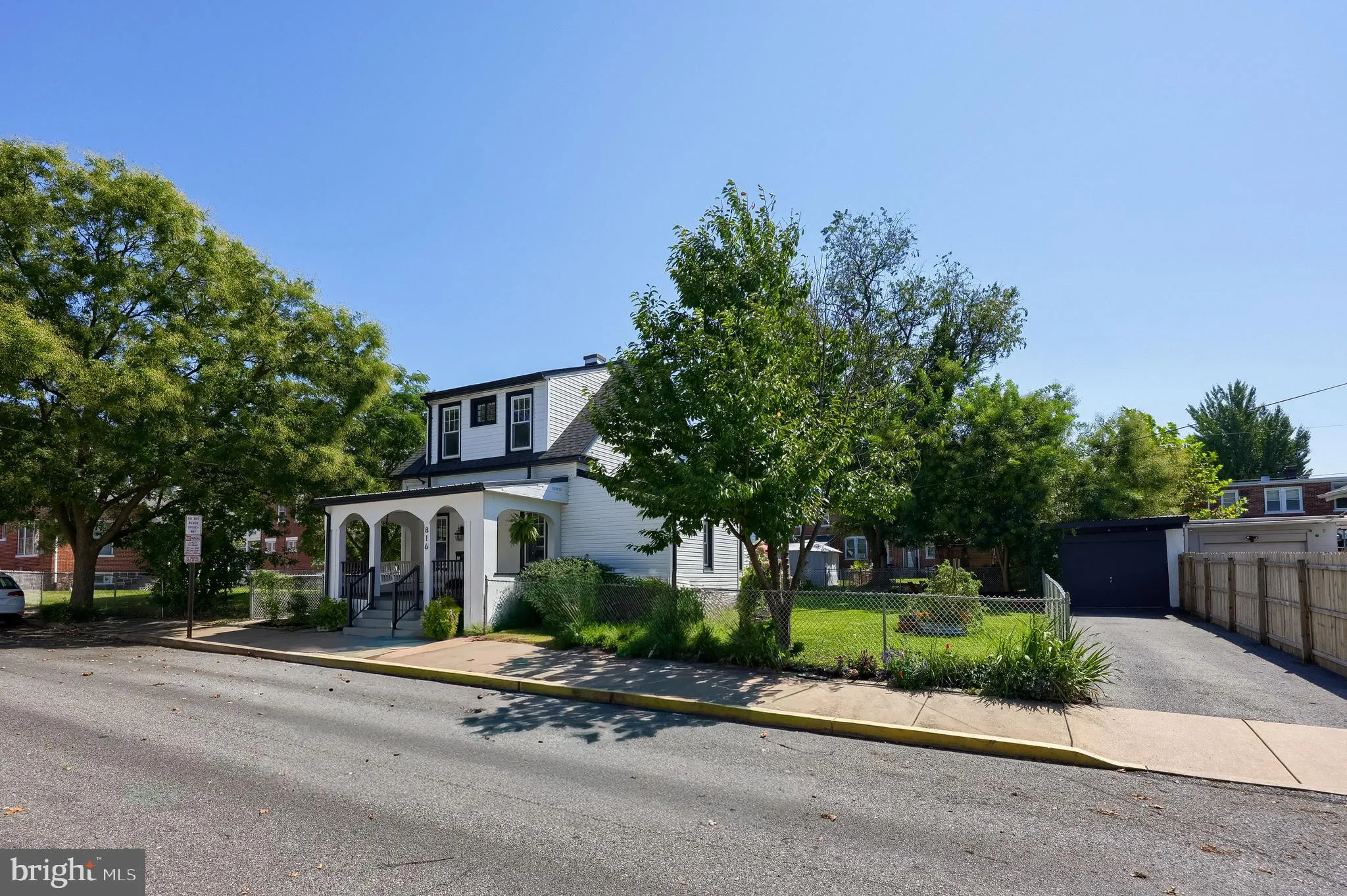 Lancaster, Pennsylvania 17603, United States, 3 Bedrooms Bedrooms, ,2 BathroomsBathrooms,Residential,Active,215425