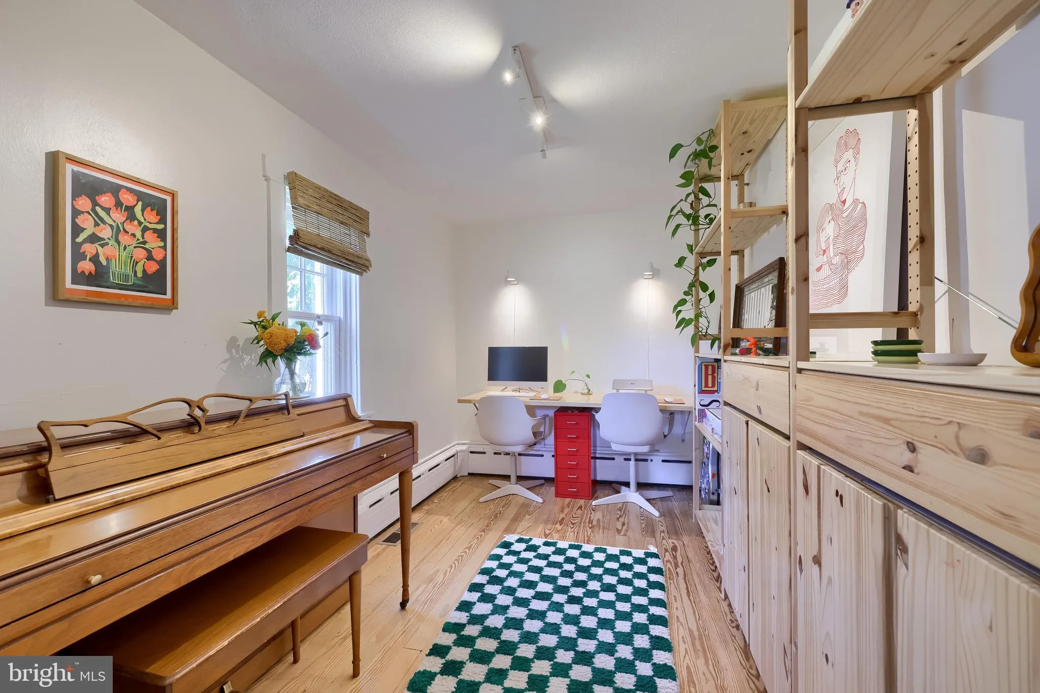 Lancaster, Pennsylvania 17603, United States, 3 Bedrooms Bedrooms, ,2 BathroomsBathrooms,Residential,Active,215425