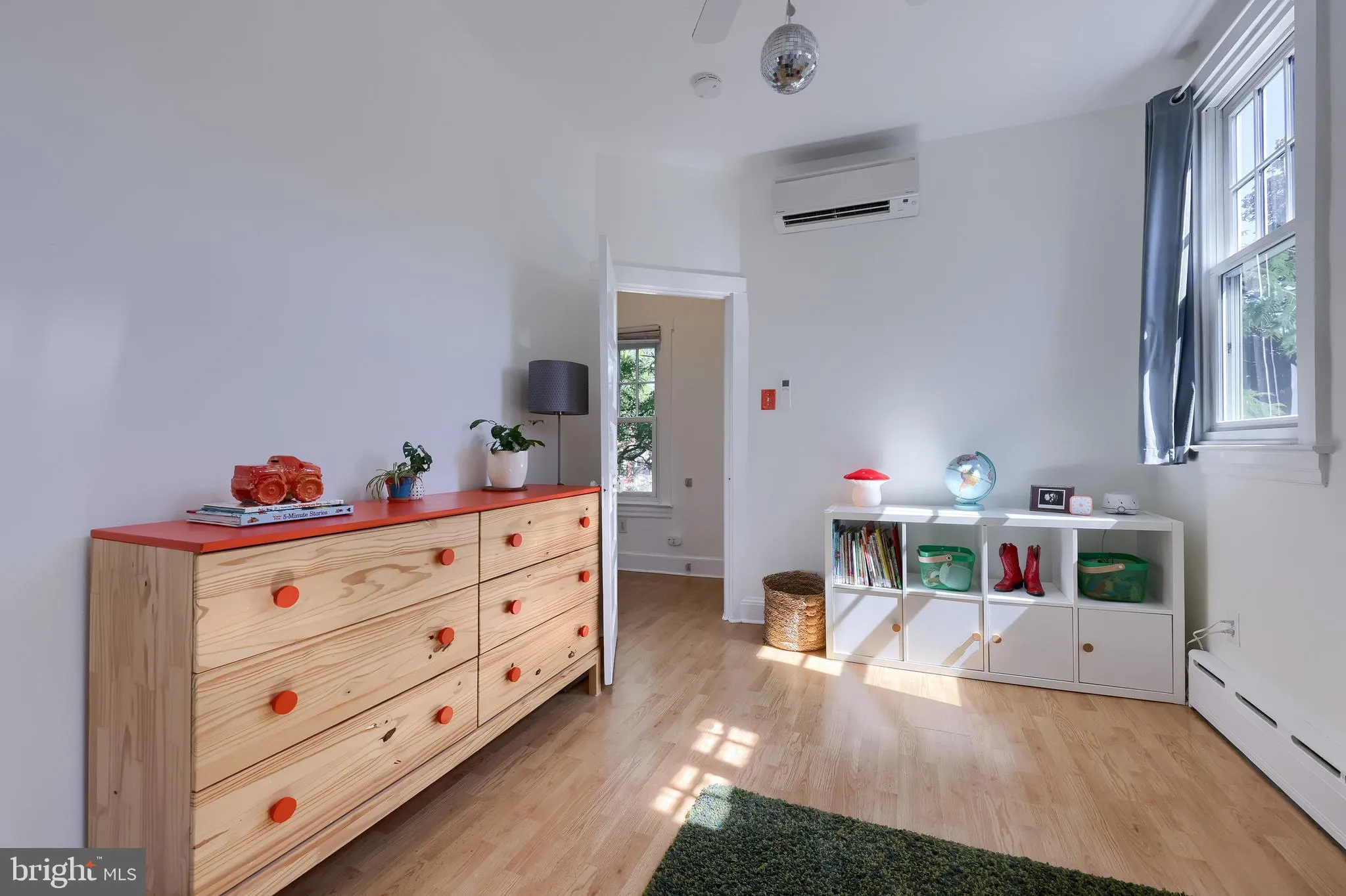 Lancaster, Pennsylvania 17603, United States, 3 Bedrooms Bedrooms, ,2 BathroomsBathrooms,Residential,Active,215425