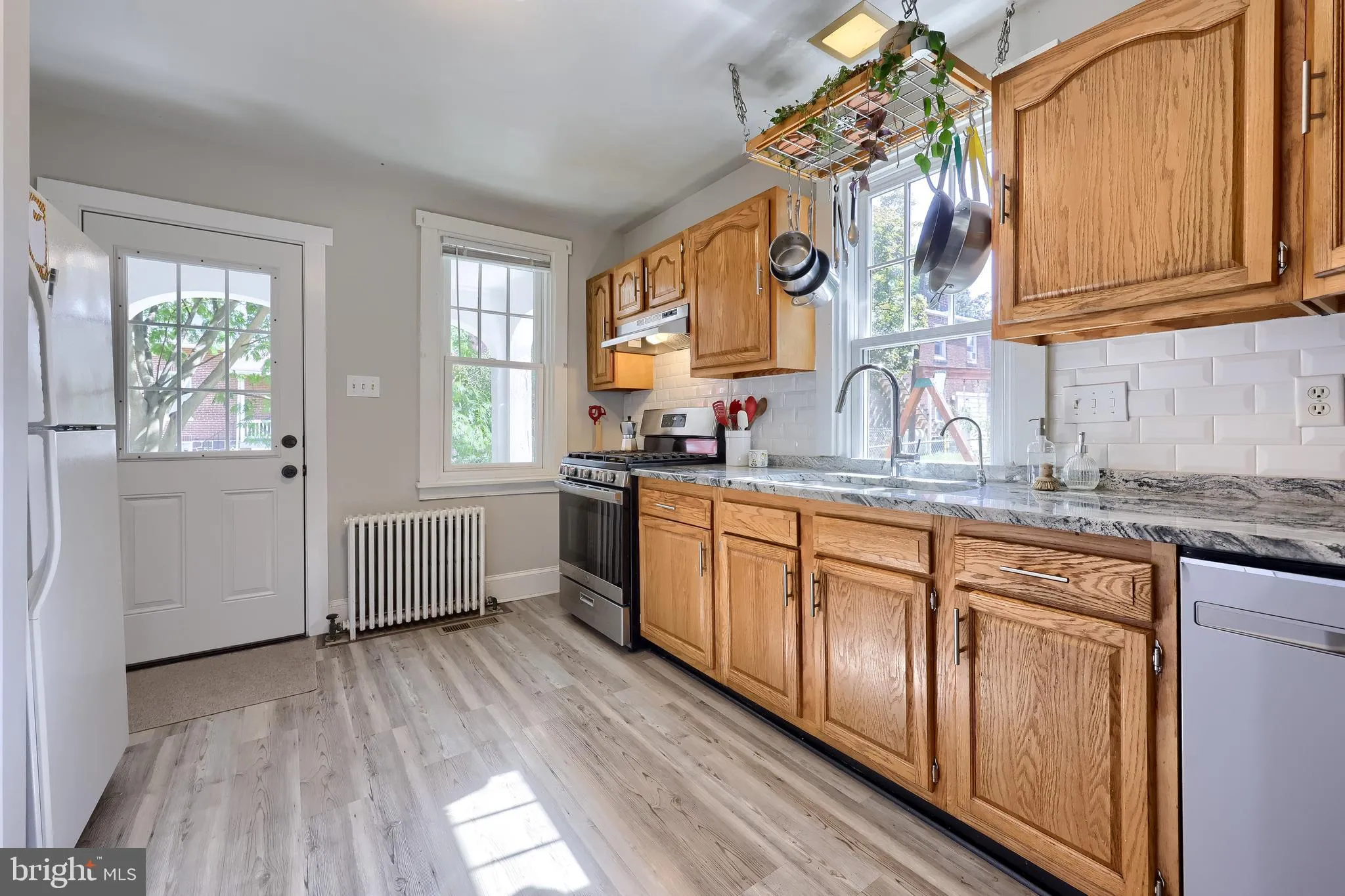 Lancaster, Pennsylvania 17603, United States, 3 Bedrooms Bedrooms, ,2 BathroomsBathrooms,Residential,Active,215425