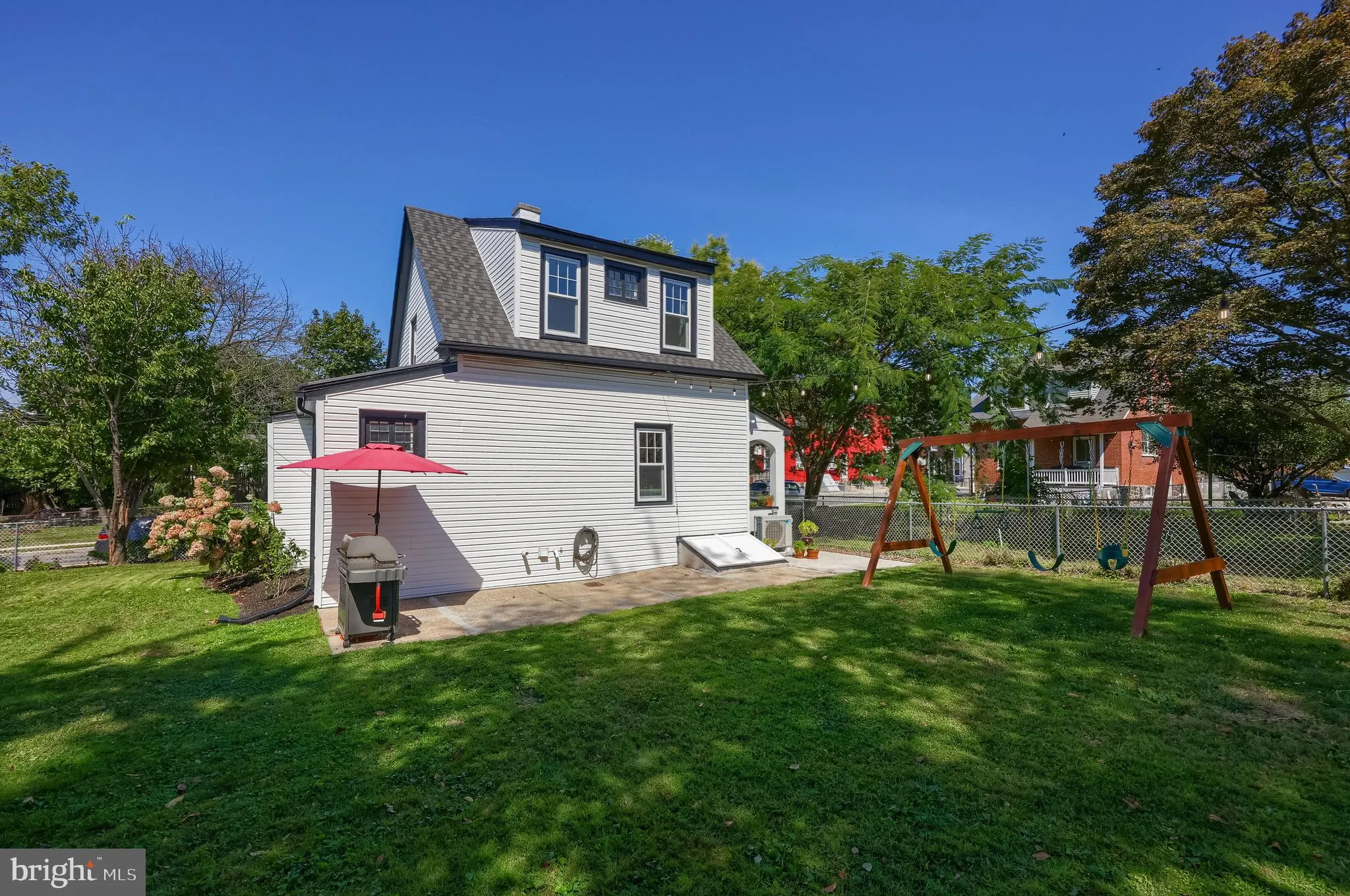 Lancaster, Pennsylvania 17603, United States, 3 Bedrooms Bedrooms, ,2 BathroomsBathrooms,Residential,Active,215425