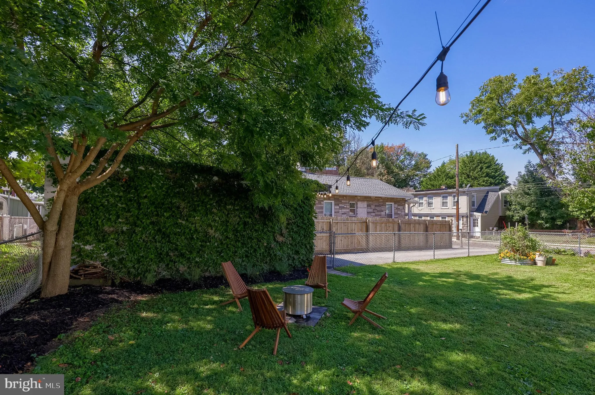 Lancaster, Pennsylvania 17603, United States, 3 Bedrooms Bedrooms, ,2 BathroomsBathrooms,Residential,Active,215425