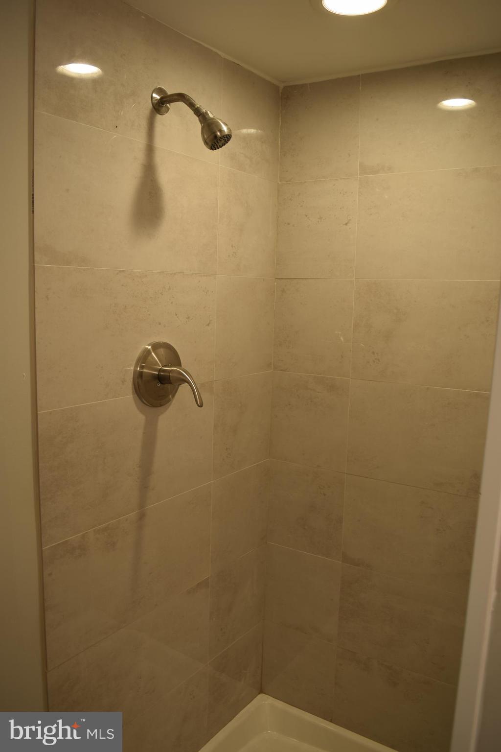 OAKLAWN - Residential