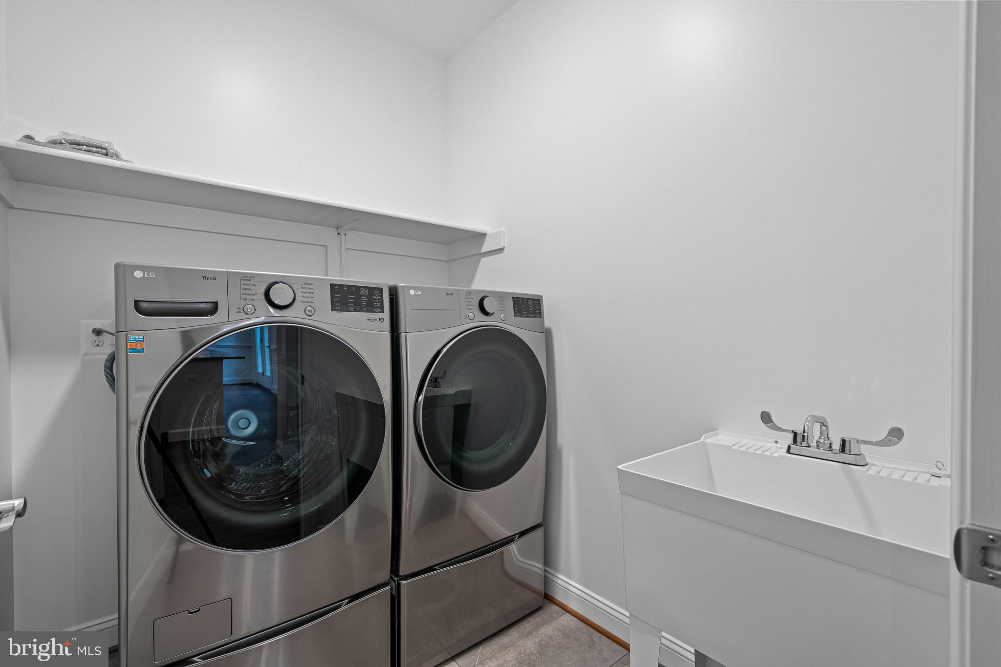 CANTERLEIGH - Residential