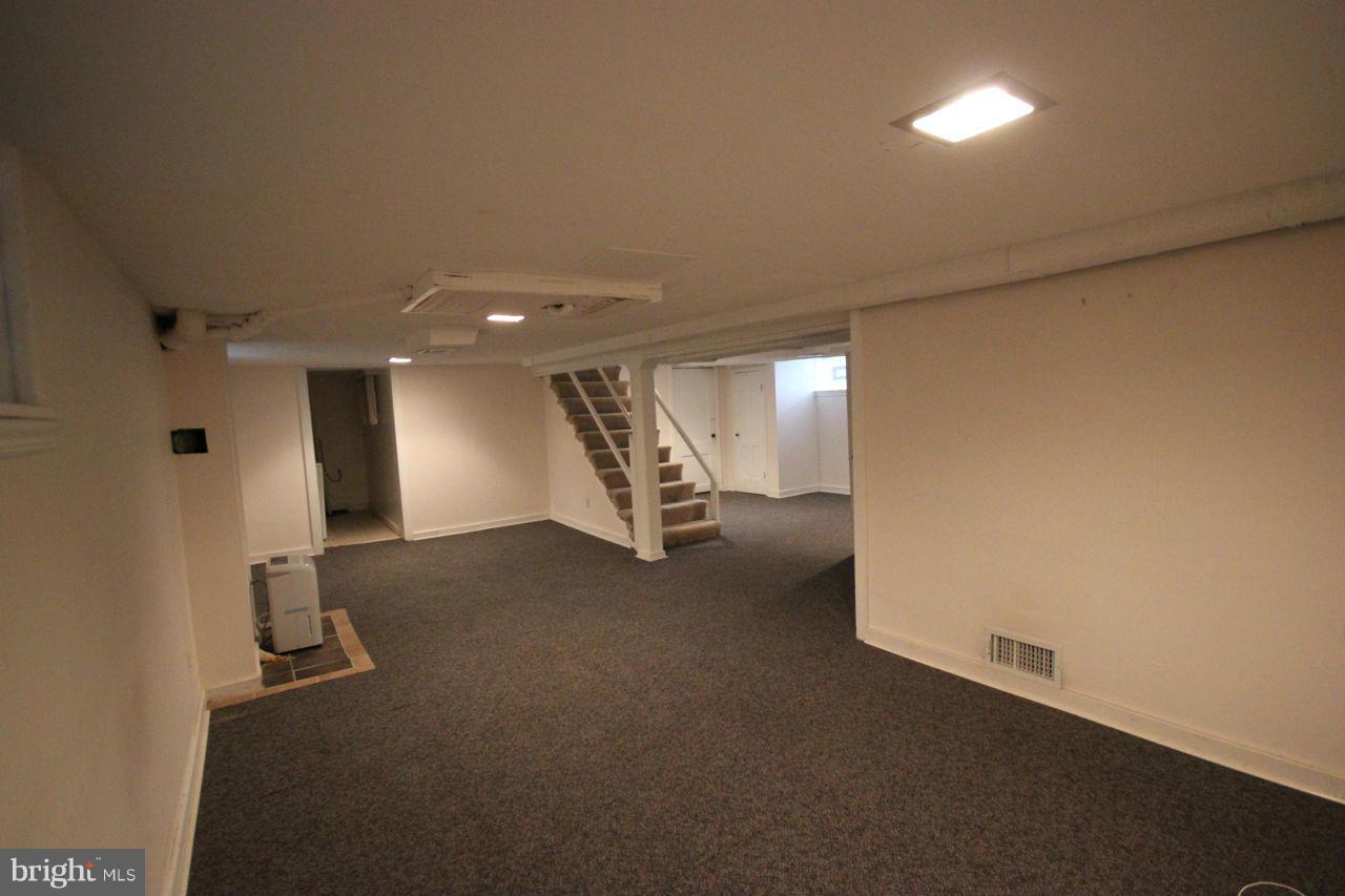 ALCOVA HEIGHTS - Residential Lease