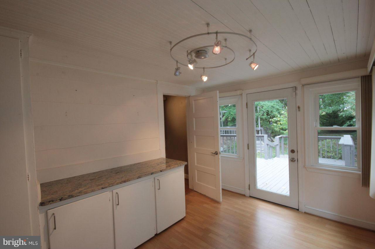 ALCOVA HEIGHTS - Residential Lease