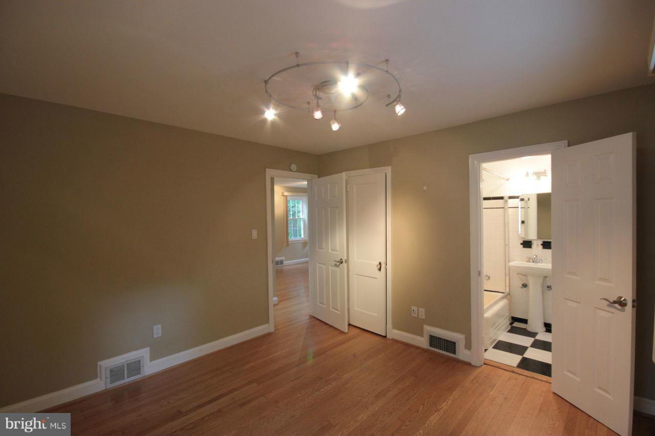 ALCOVA HEIGHTS - Residential Lease