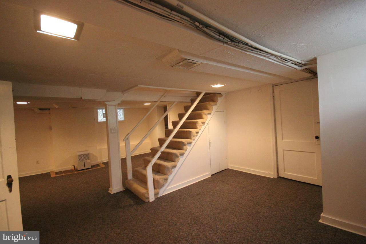 ALCOVA HEIGHTS - Residential Lease