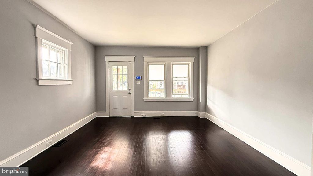 Photo of 1114 Park Avenue, TRENTON, NJ 08629 (MLS # NJME2065794)