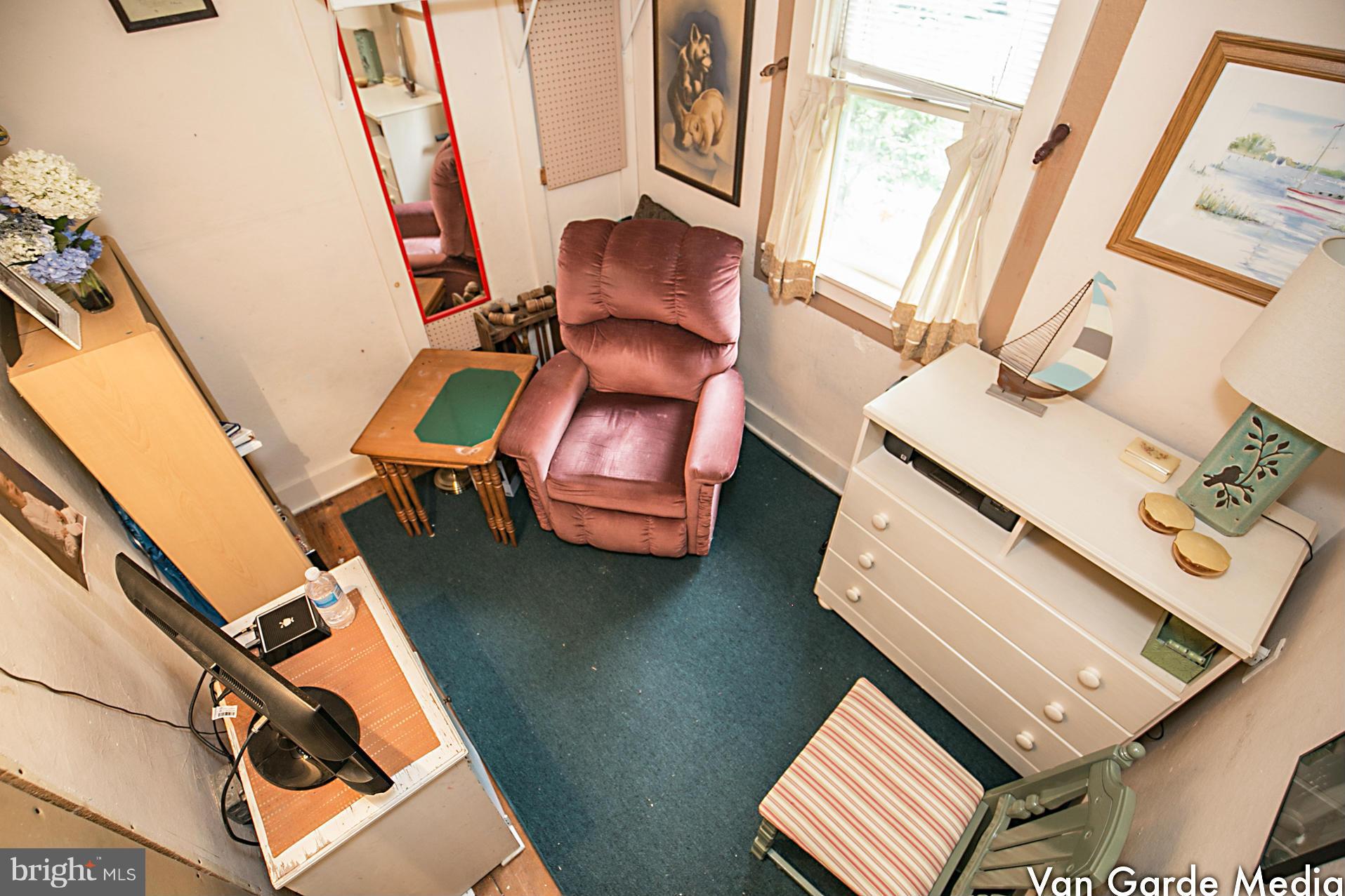 LOCUST POINT - Residential