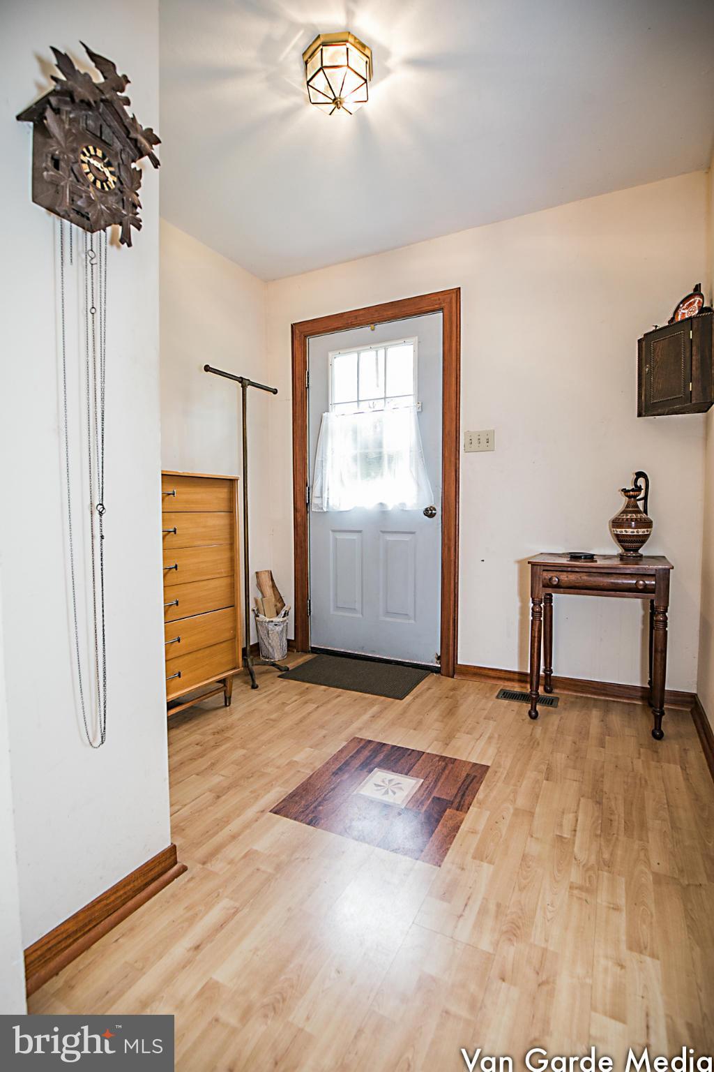 LOCUST POINT - Residential