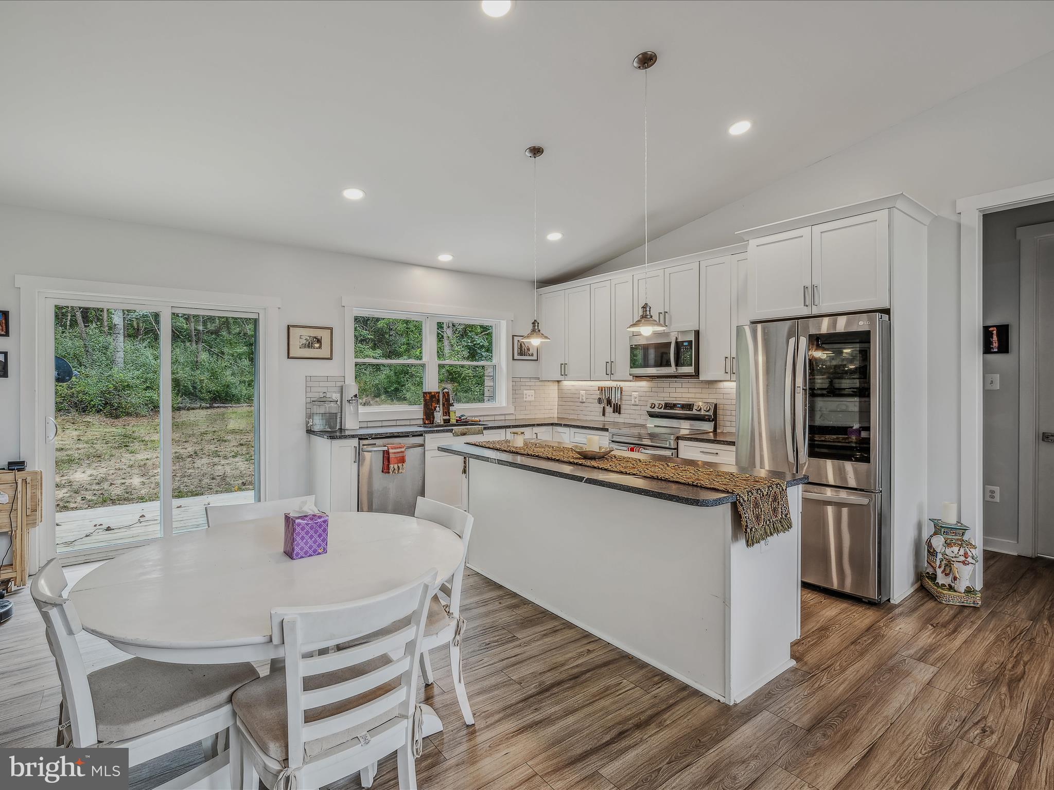 CEDAR POINT EAST - Residential