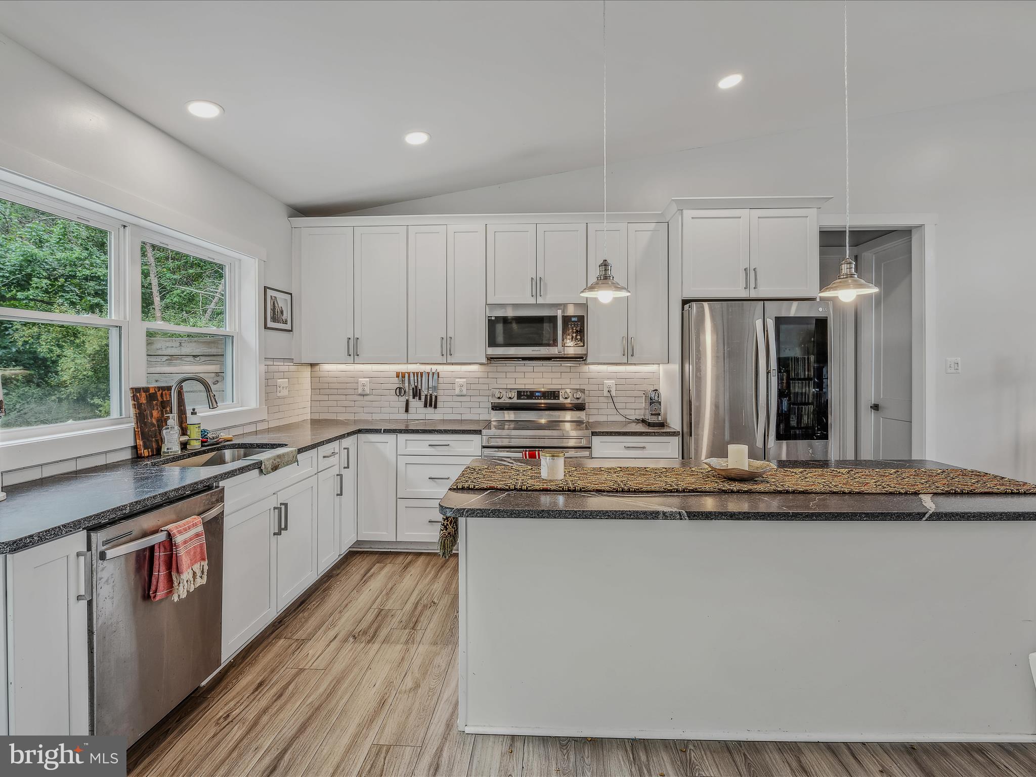 CEDAR POINT EAST - Residential