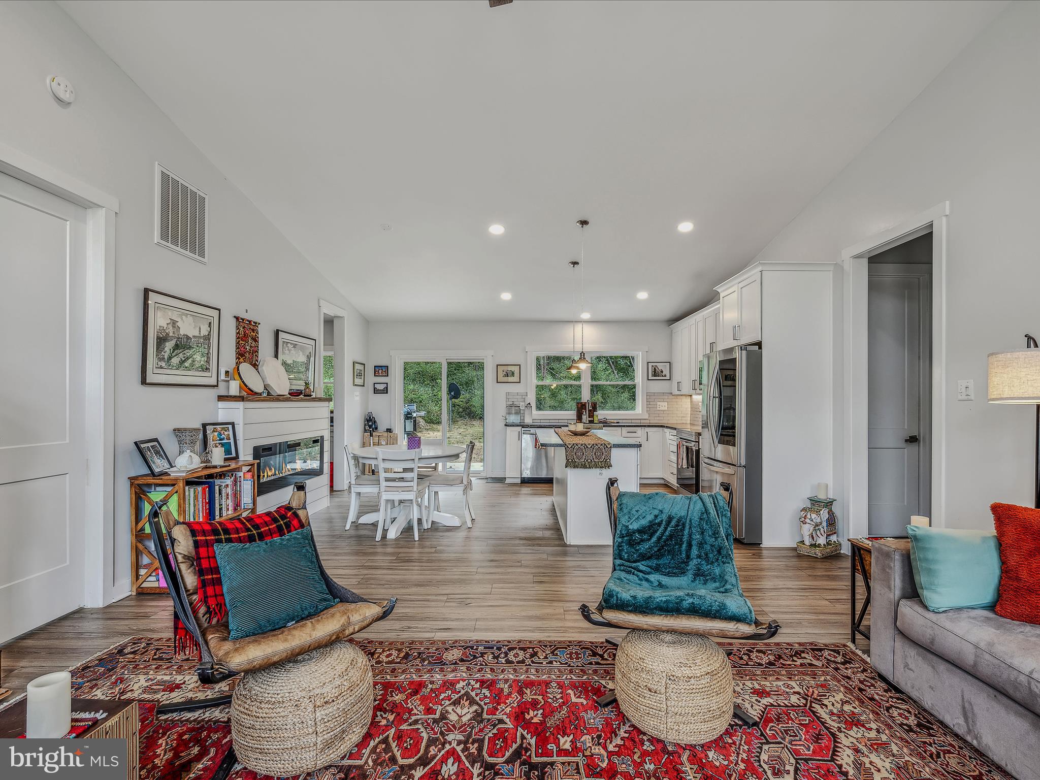 CEDAR POINT EAST - Residential