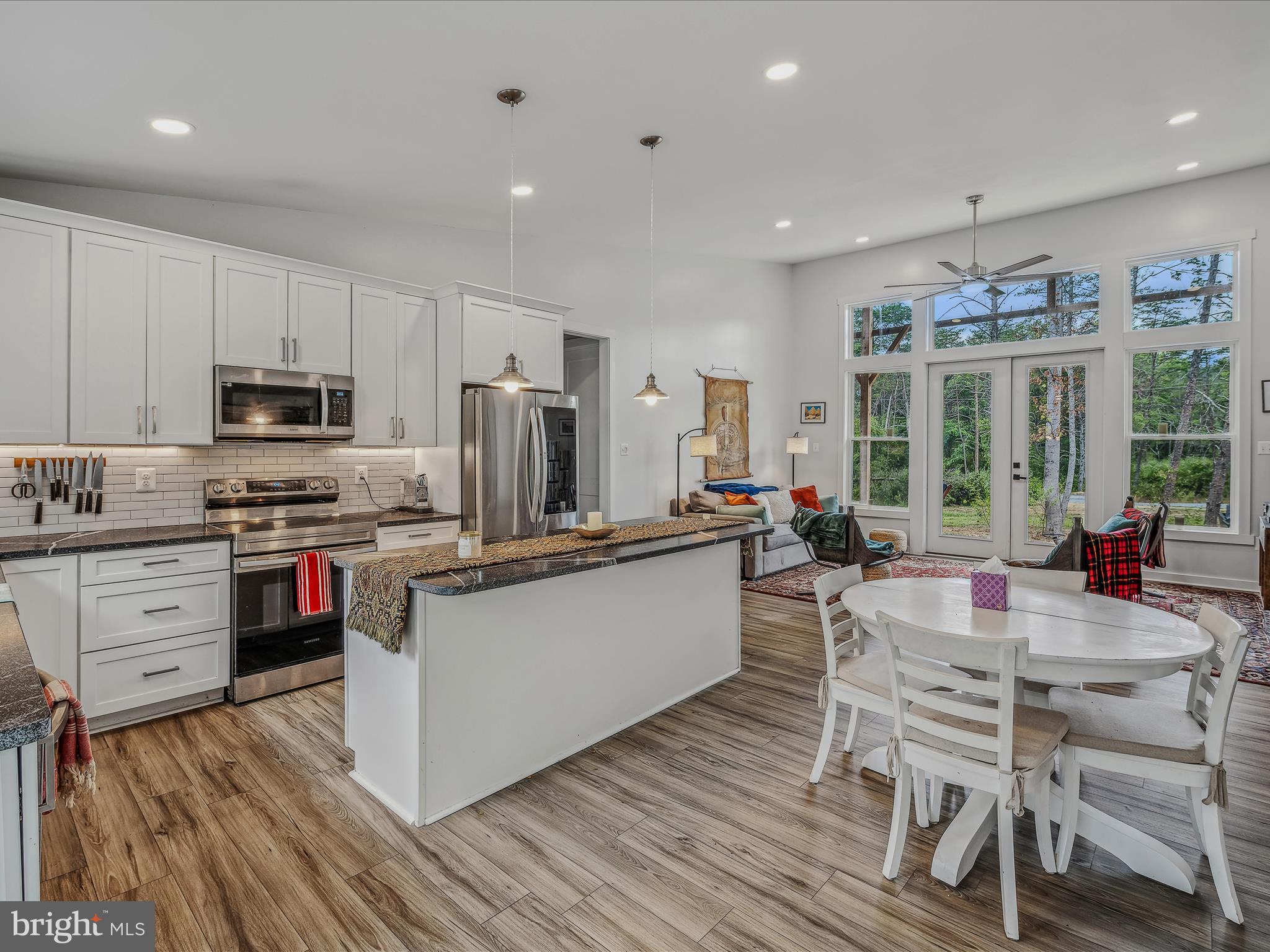 CEDAR POINT EAST - Residential