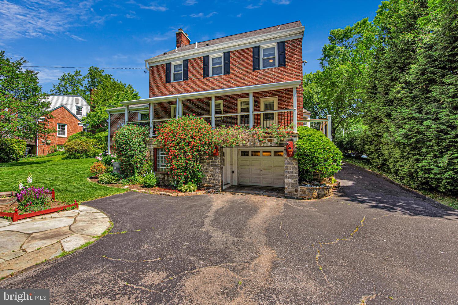 DULANEY MANOR - Residential