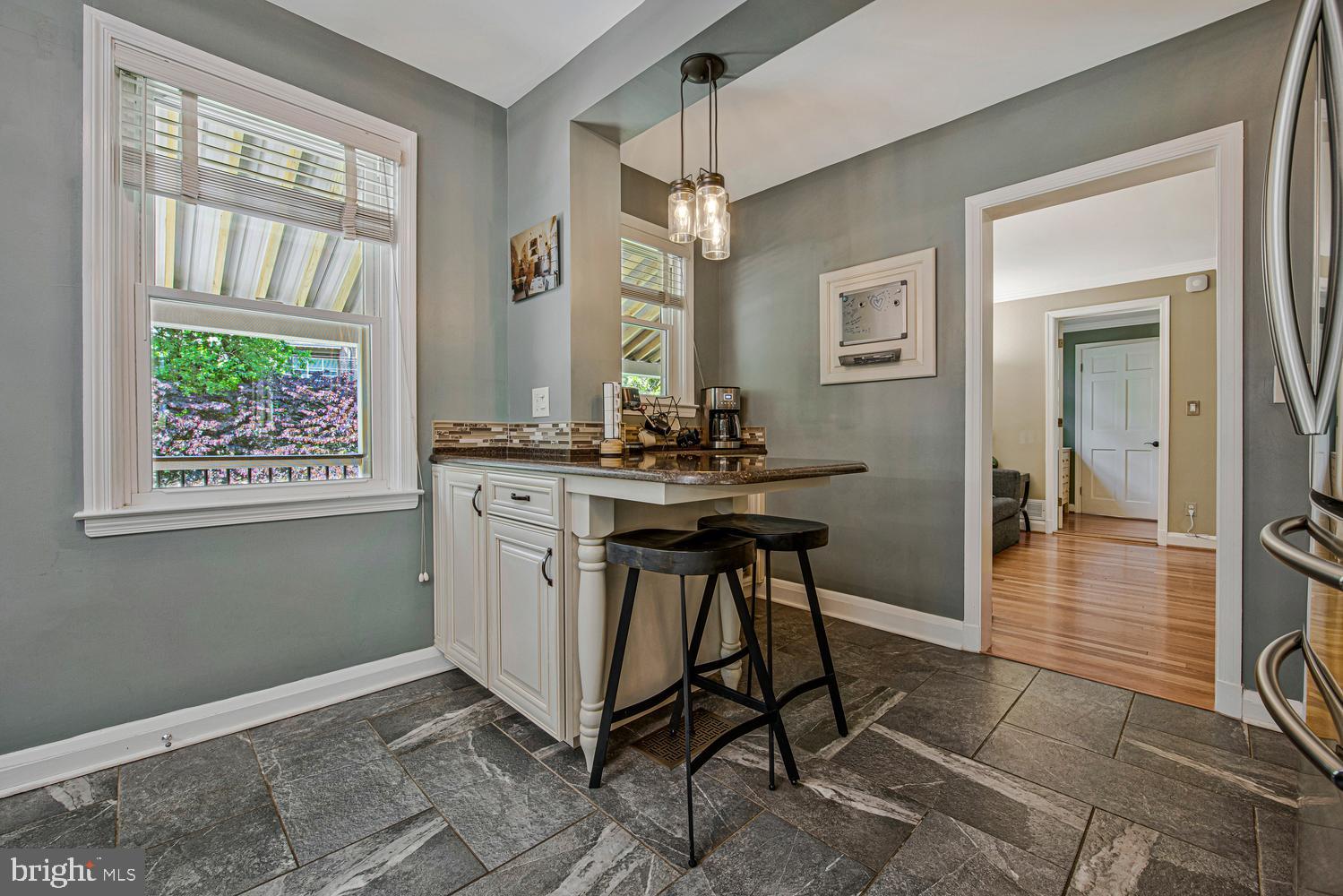 DULANEY MANOR - Residential