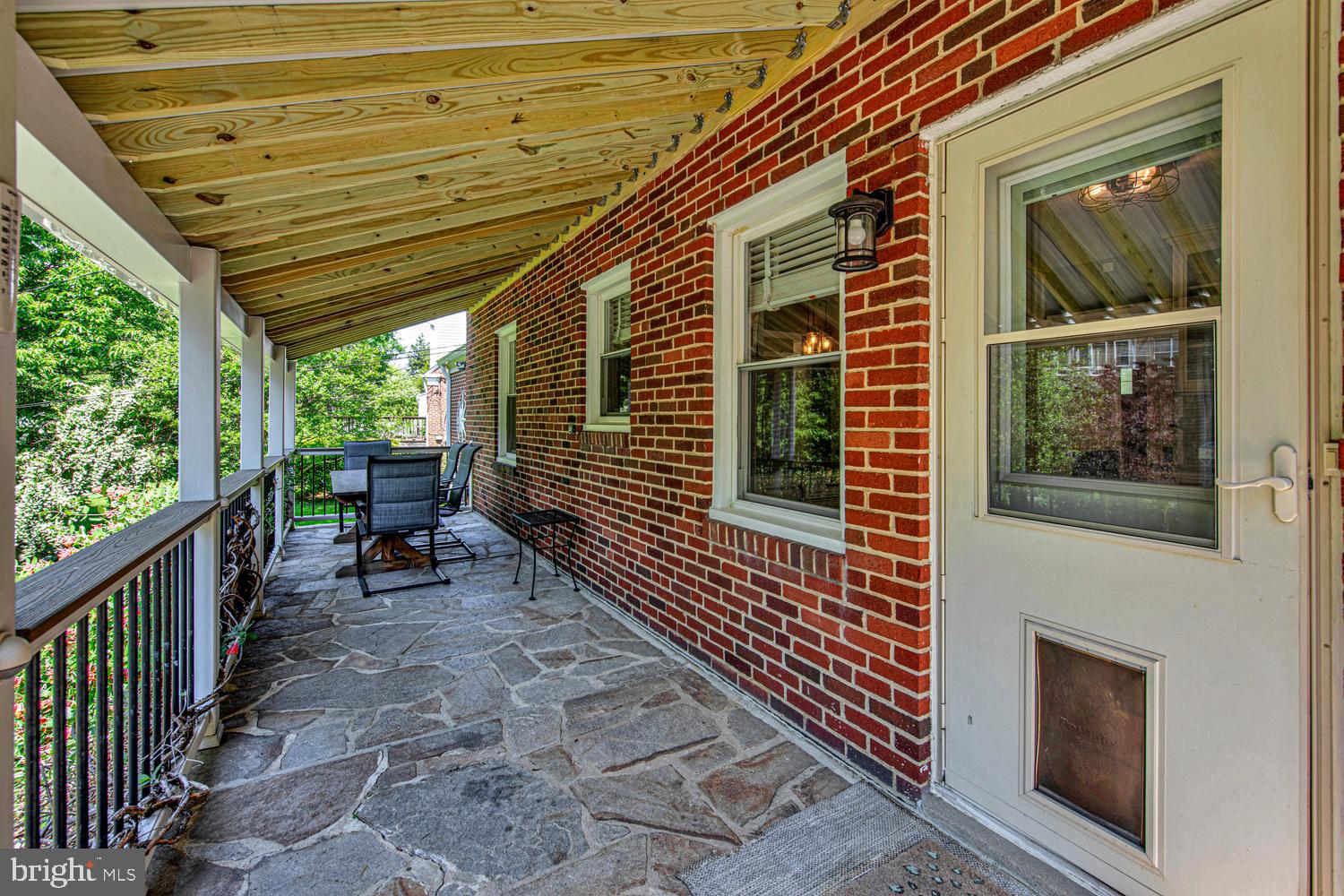 DULANEY MANOR - Residential