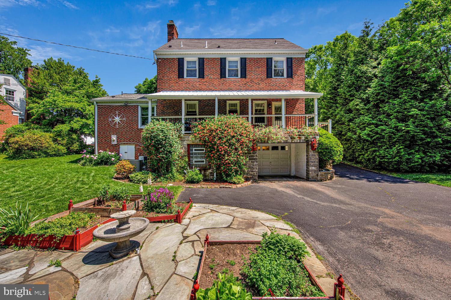 DULANEY MANOR - Residential
