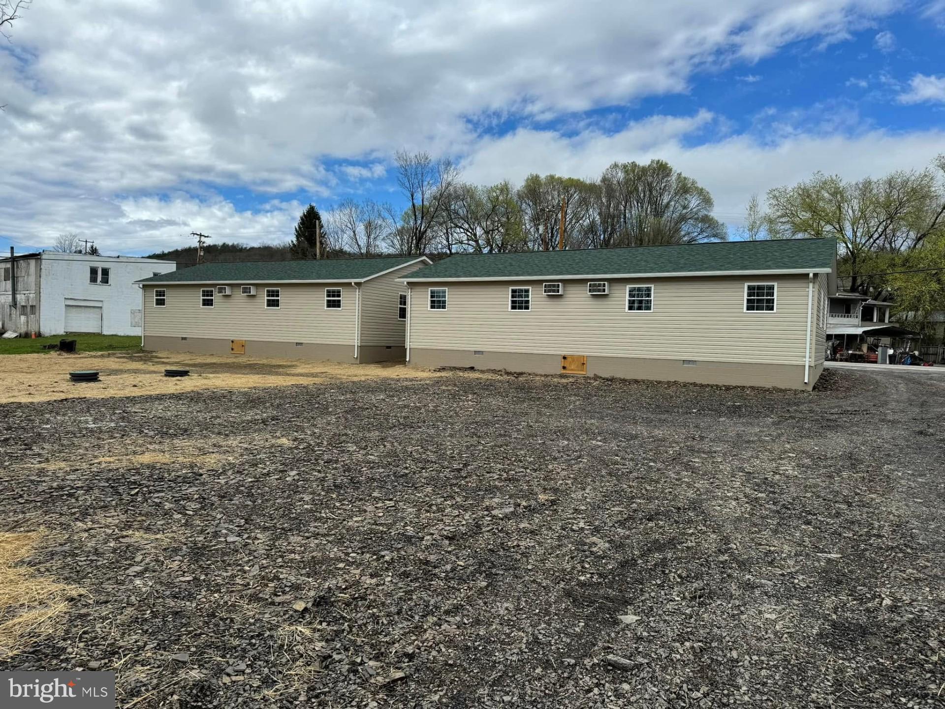 2277 NORTHWESTERN TURNPIKE