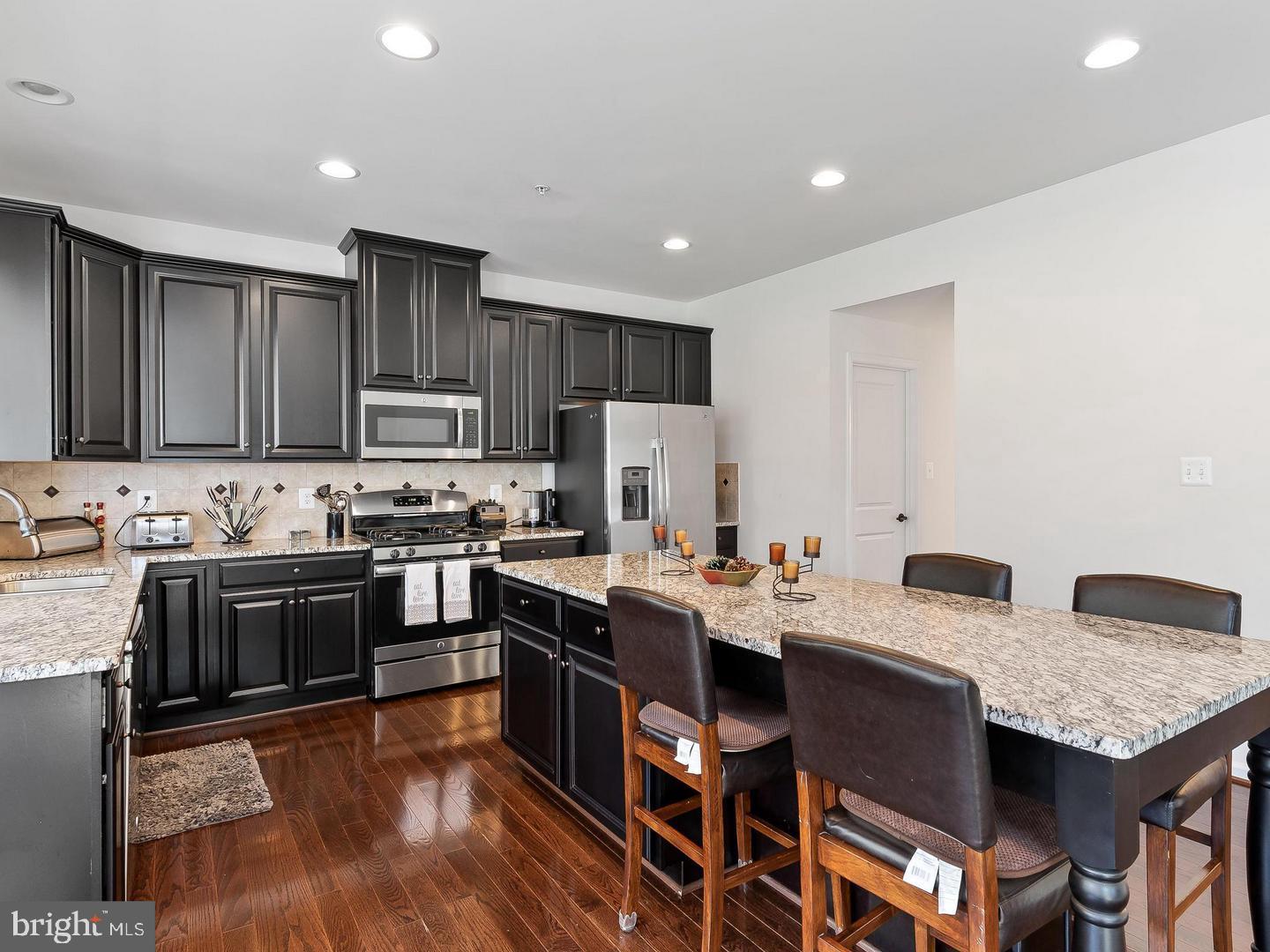 BRENTWOOD - Residential