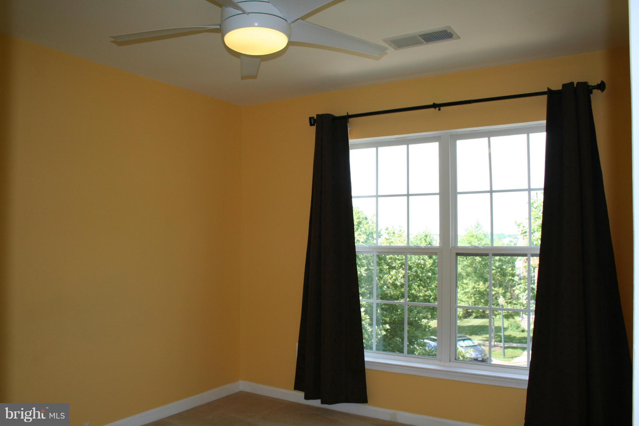 HOYLES MILL VILLAGE - Residential Lease