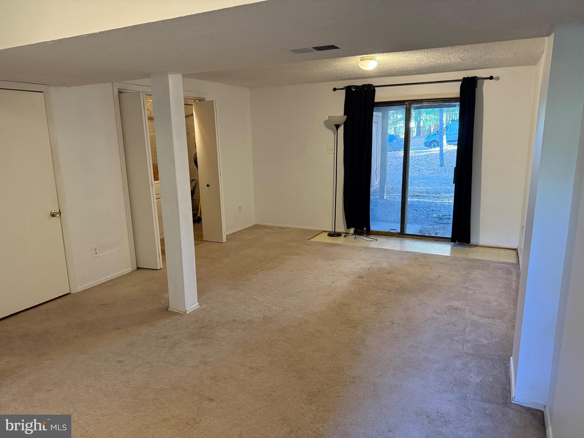 ULMSTEAD GARDENS - Residential Lease