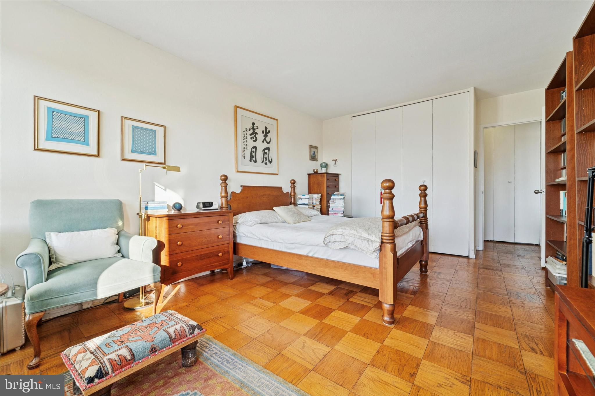 SOCIETY HILL - Residential