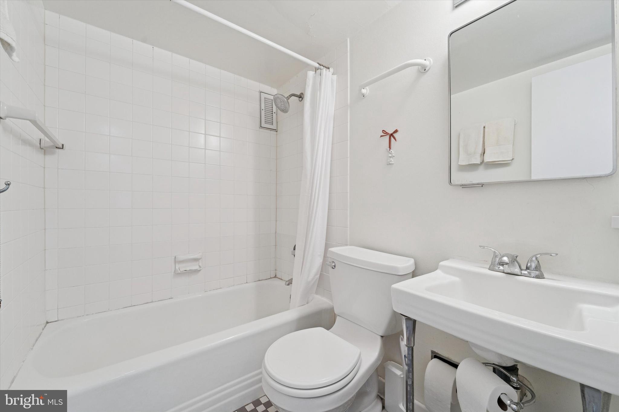 SOCIETY HILL - Residential