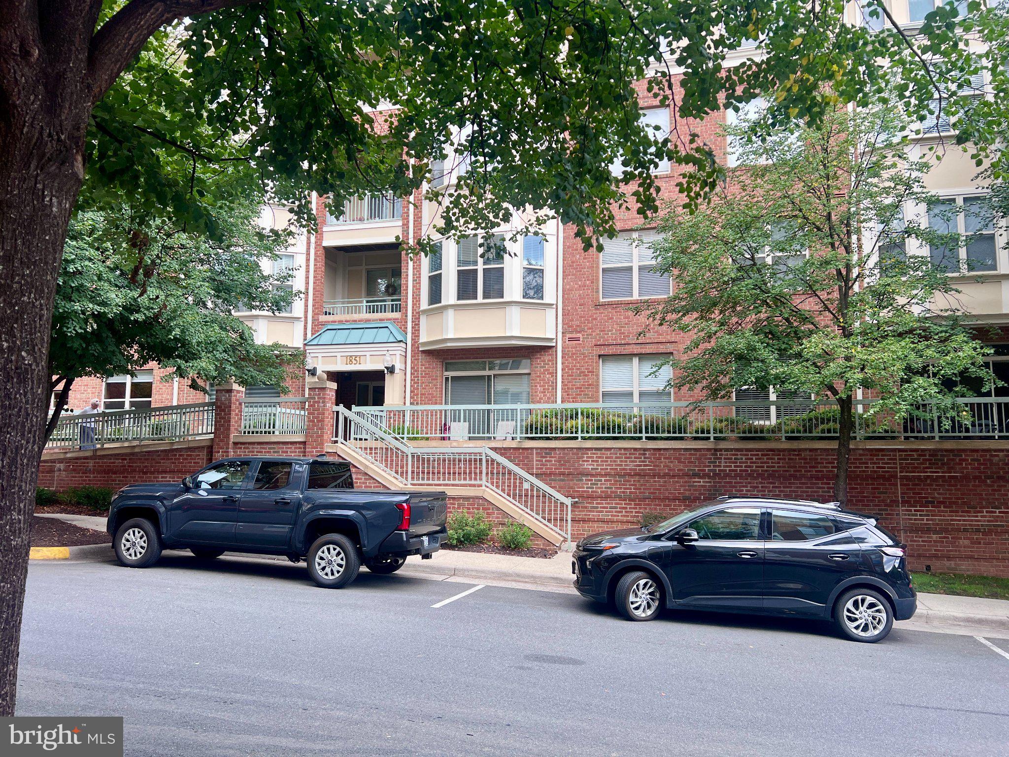 1851 STRATFORD PARK PLACE 401