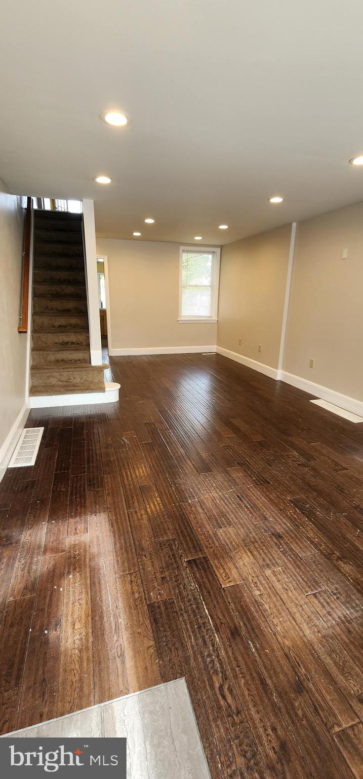 4742 - 4744 MELROSE STREET