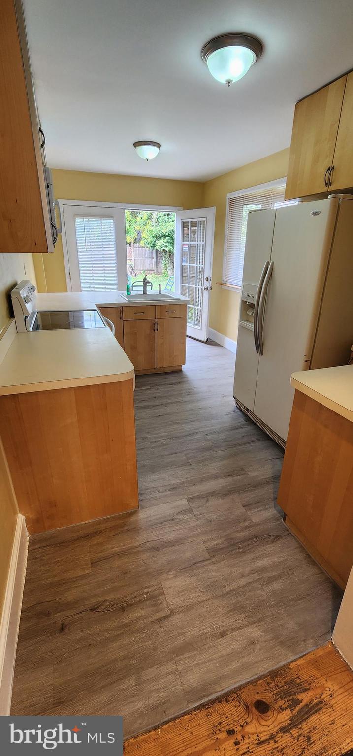 4742 - 4744 MELROSE STREET