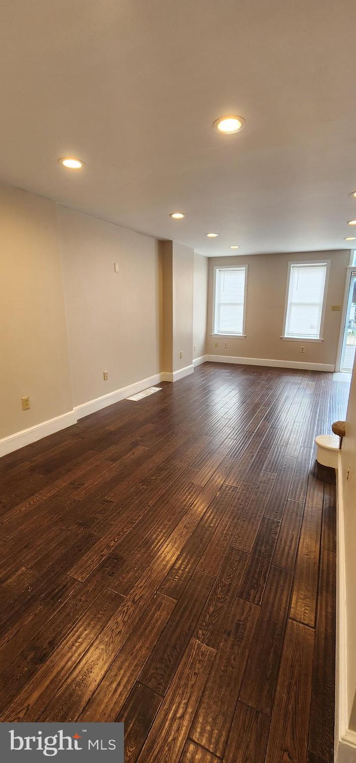 4742 - 4744 MELROSE STREET