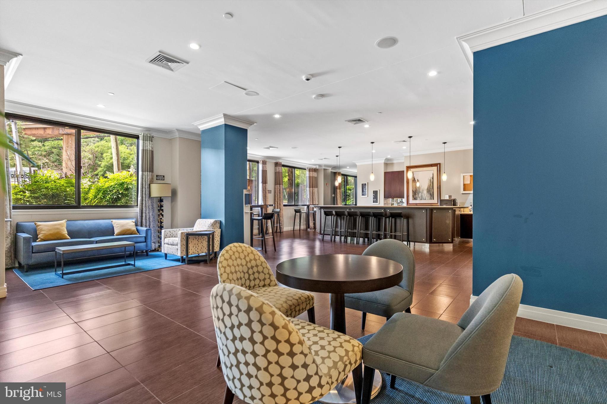 MIDTOWN ALEXANDRIA STATION CONDOMINIUM - Residential