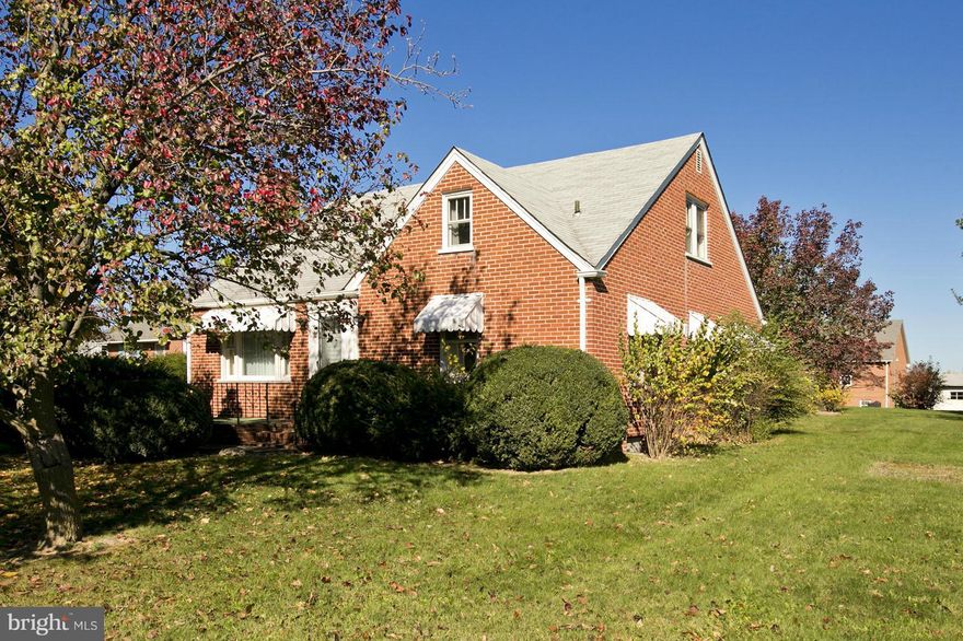 *NEW PRICE*PRICED BELOW RECENT APPRAISAL** NO HOA.Great location for commuters.  Convenient to shopping and restaurants. Nice Brick Cape Cod on level I acre lot. Shed/workshop with electric.  Sunroom with side patio for entertaining.  Floored attic great for storage. Separate Dining Room. Paved Driveway. Potential commercial. Just have to go to county and change. Businesses moving down Rt 50 east.