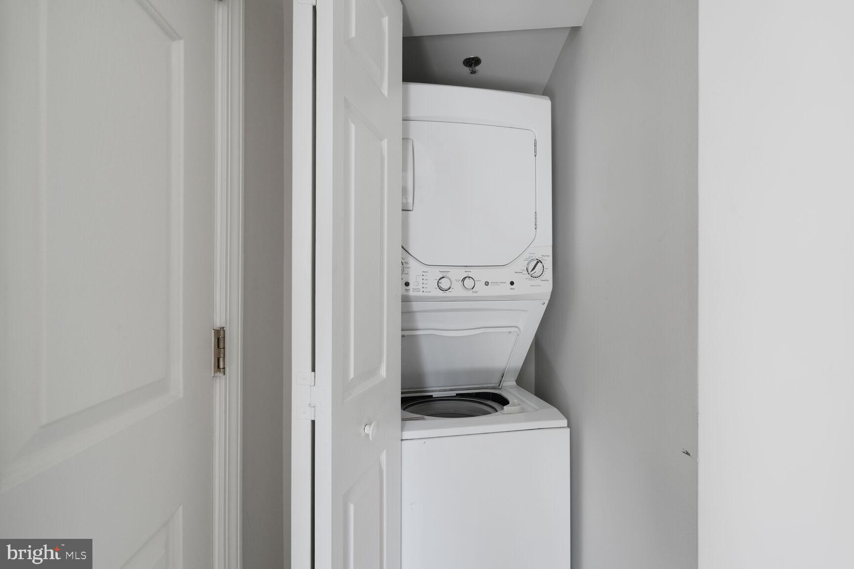 THE JEFFERSON - SUNRISE SENIOR LIVING - Residential Lease