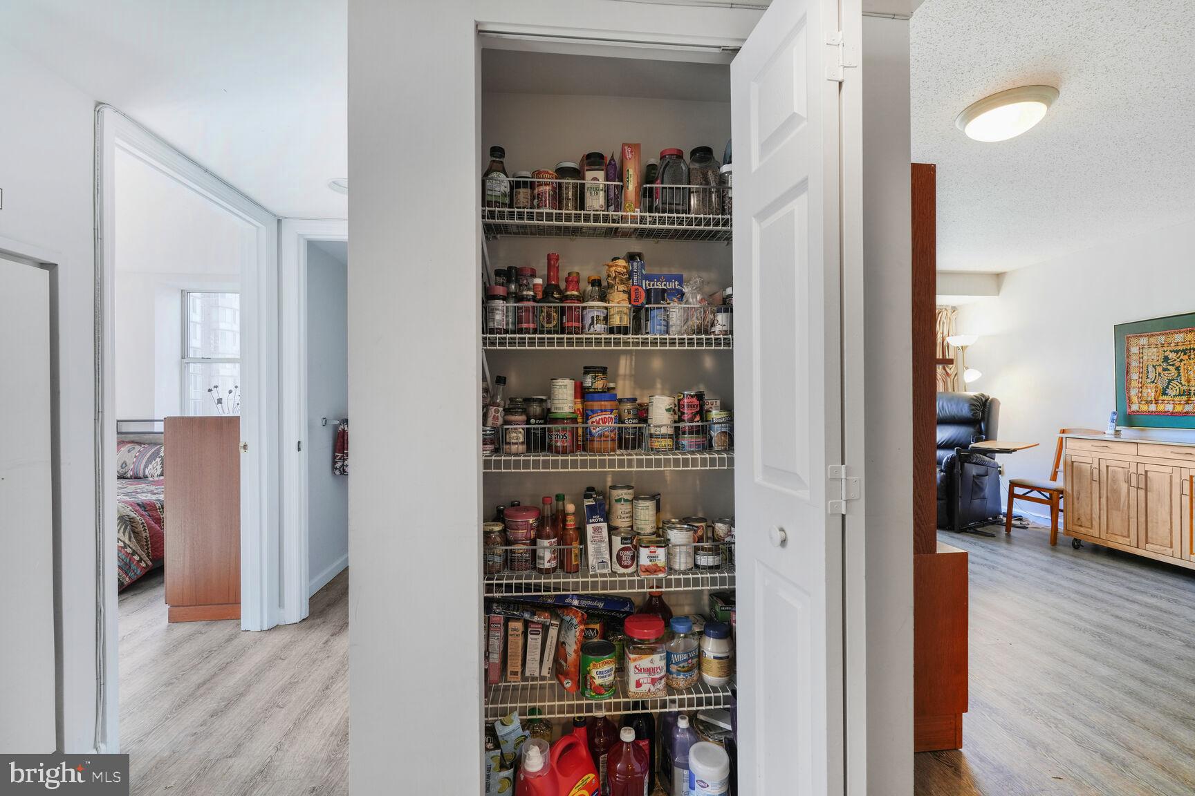 THE JEFFERSON - SUNRISE SENIOR LIVING - Residential Lease