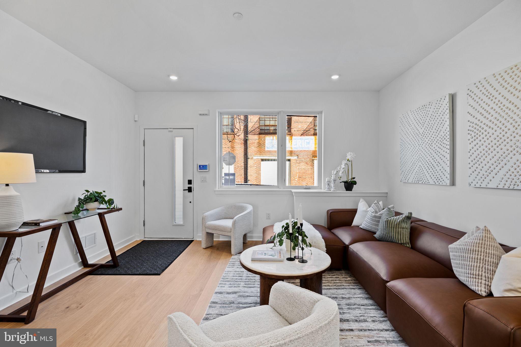 PORT RICHMOND - Residential