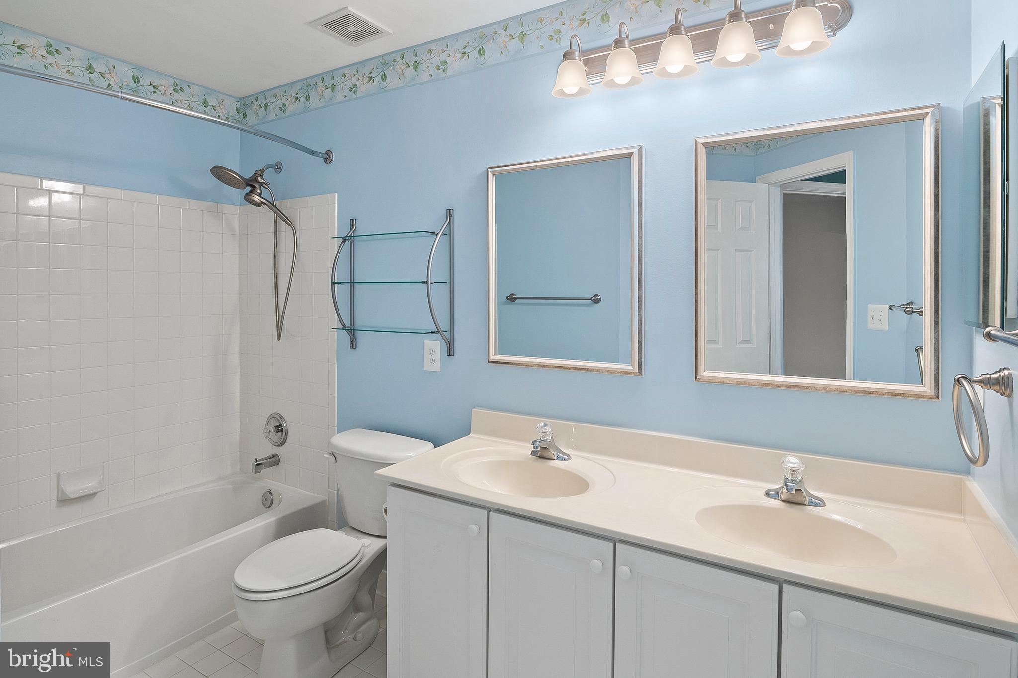 ASHBROOK - Residential