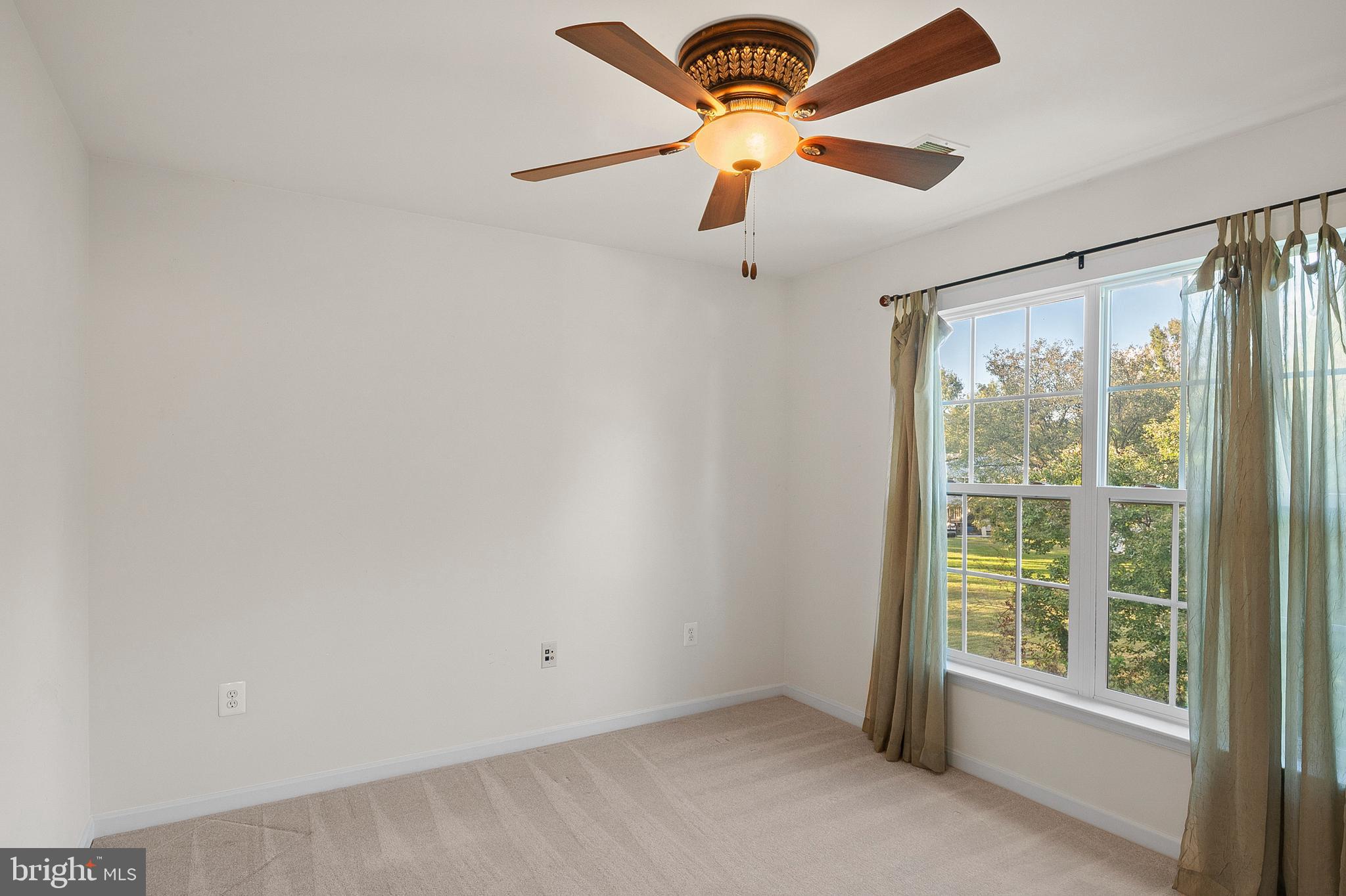 ASHBROOK - Residential